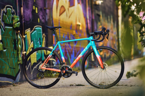 トレックのアルミロードÉmonda ALRがモデルチェンジ 新設計で トレックのアルミロードÉmonda ALRがモデルチェンジ 新設計で