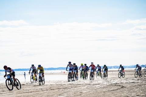 九十九里の砂浜を走るビーチレース「BEACH CROSS Crit 99」を10月14日