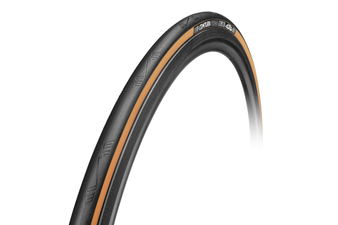 TUFO COMTURA PRIMA TR 新コンパウンド採用で優れた転がりとウェット