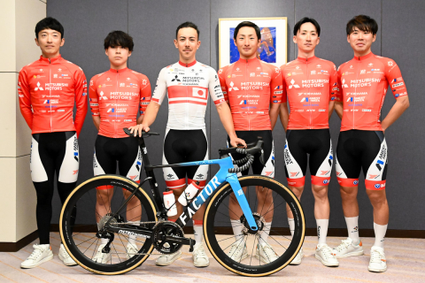カンパニョーロ 自転車競技の歴史を“変速”した革新のパーツたち - 新刊書籍紹介 | cyclowired