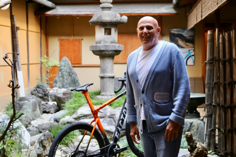 サイクリング中のコミュニケーションをとりやすくする自転車用