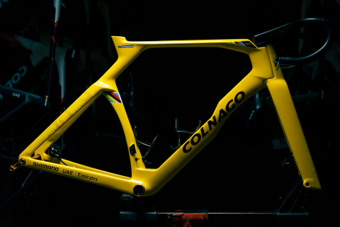 WR COMPOSITI イタリア発の軽量パーツブランドが手掛けるサドル