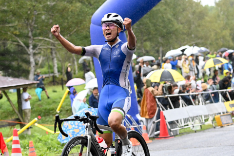 没後10年を迎えたマルコ・パンターニを追悼する1着 Rapha Pantani