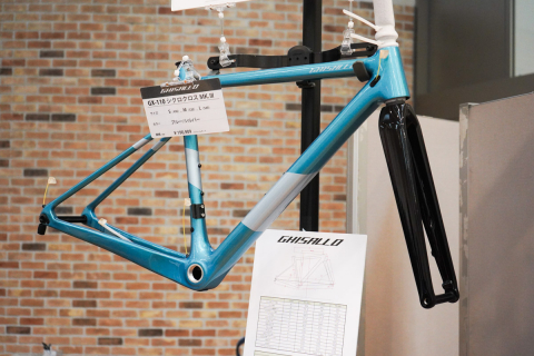 ペンナローラ RS-5 カーボンバック装備のロングライド向けスチール