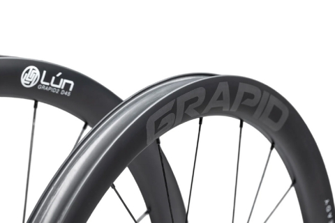 ジャイアント SLR 36 DISC 36mmハイトの軽量オールラウンドホイール